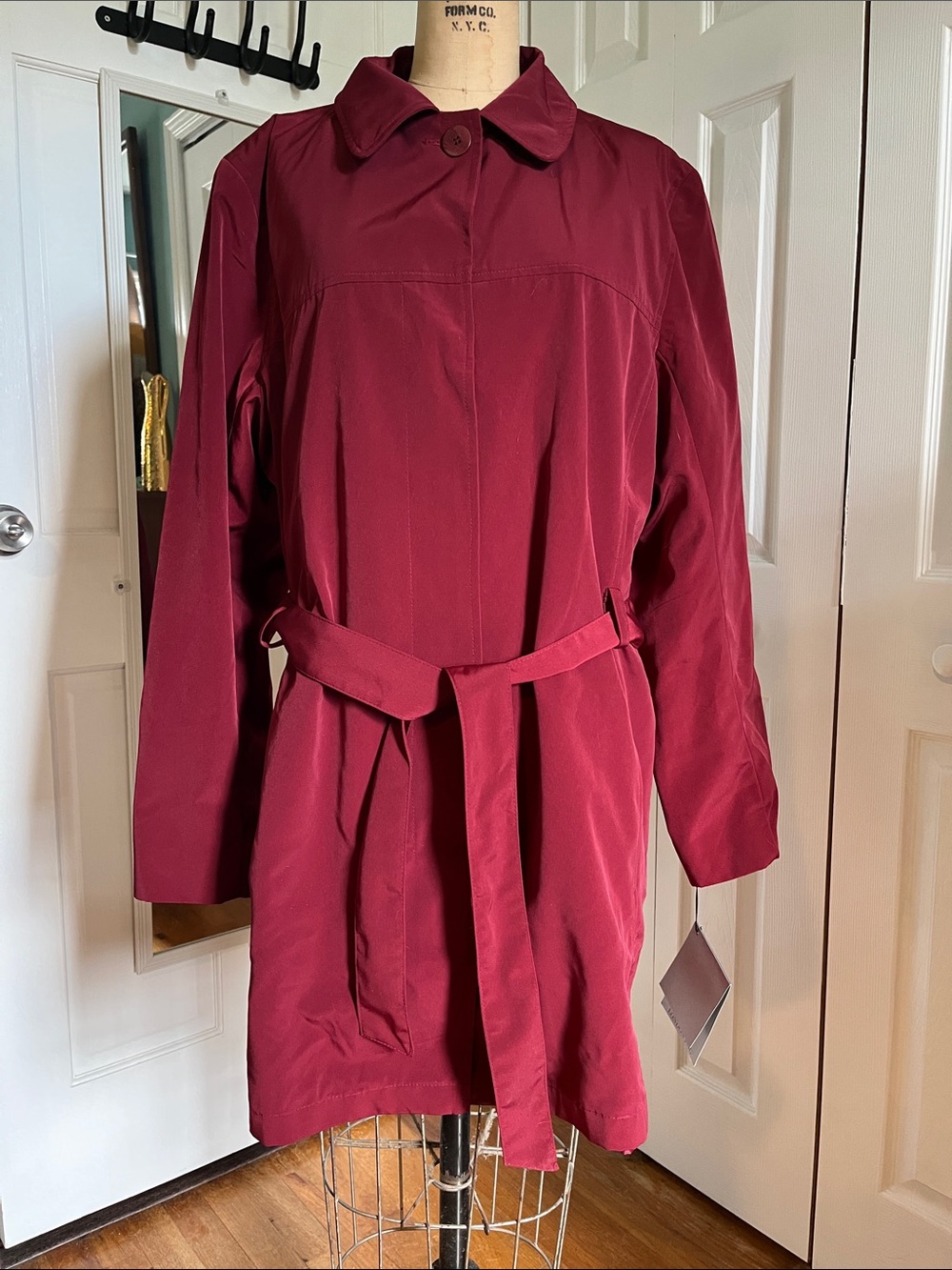 Classic Women's Belted Trench Coat - London Fog